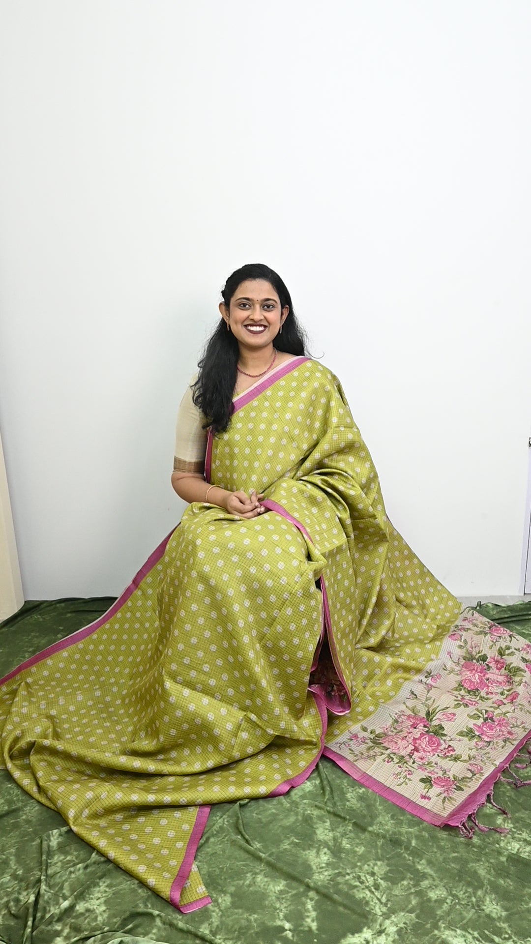 Tussar Checks Sarees With Polka Dots Parrot Green