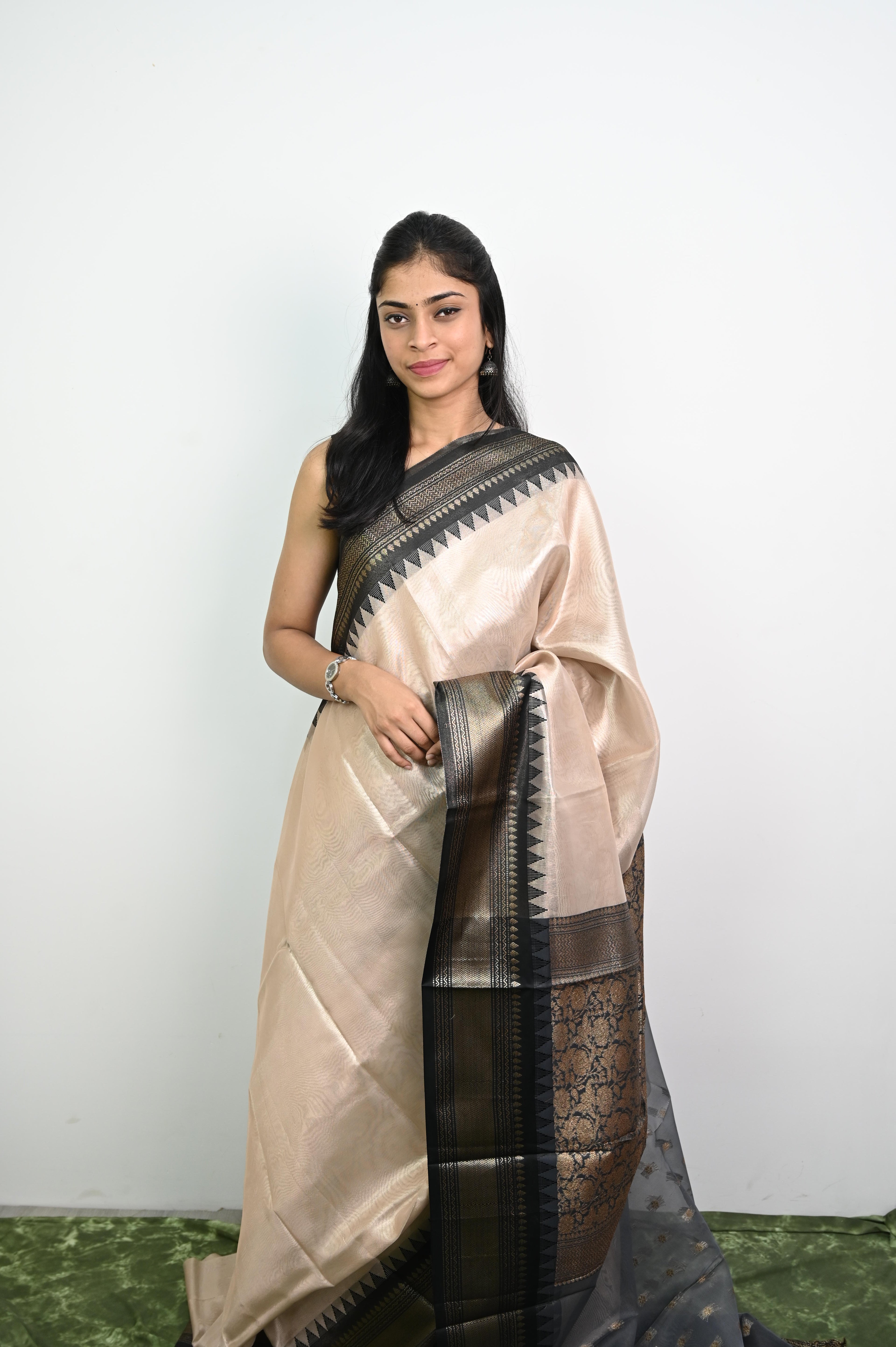Tissue Gadwal Saree