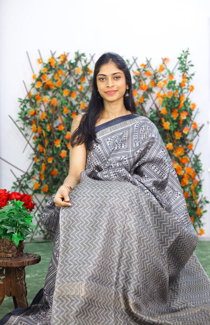 Tussar Checks saree