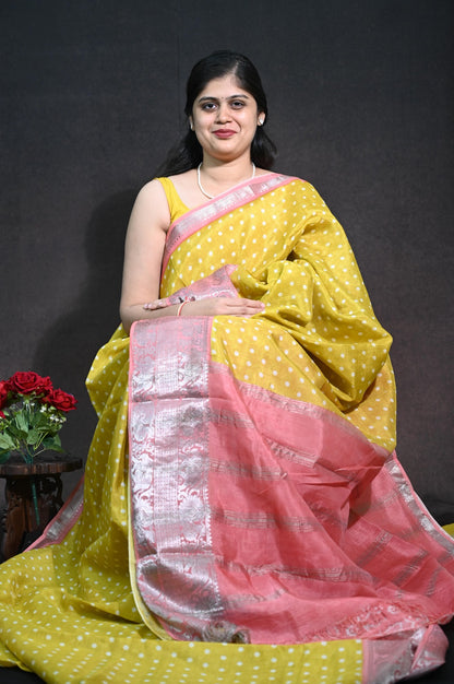 Pure Handloom Mangalagiri Silk With Polka Dots kanchi border