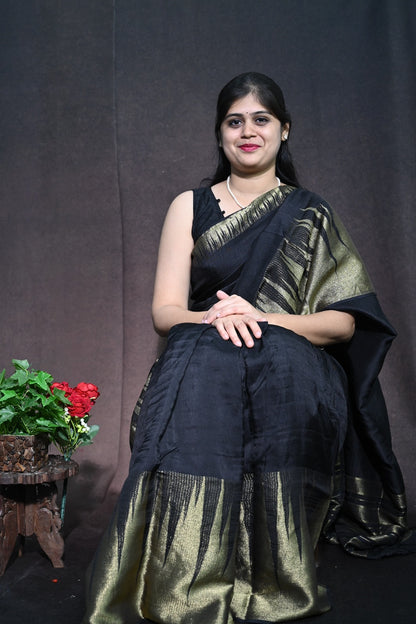 Tusser Georgette with Traditional Temple border