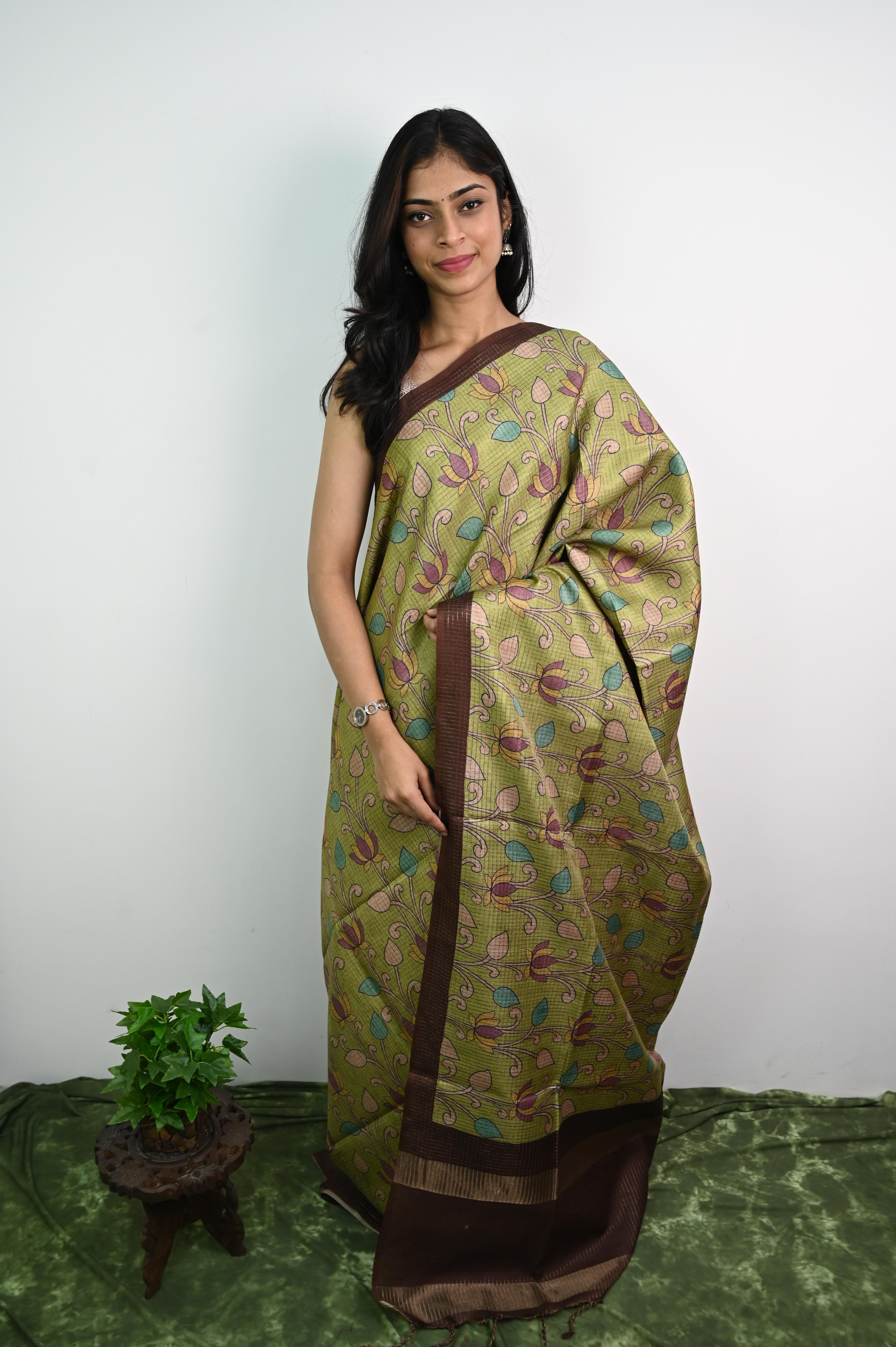 Tussar checks saree with pichwai print